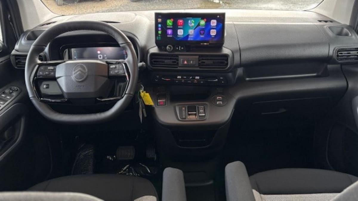 CITROEN BERLINGO BERLINGO TAILLE M HDI 130 EAT8 MAX