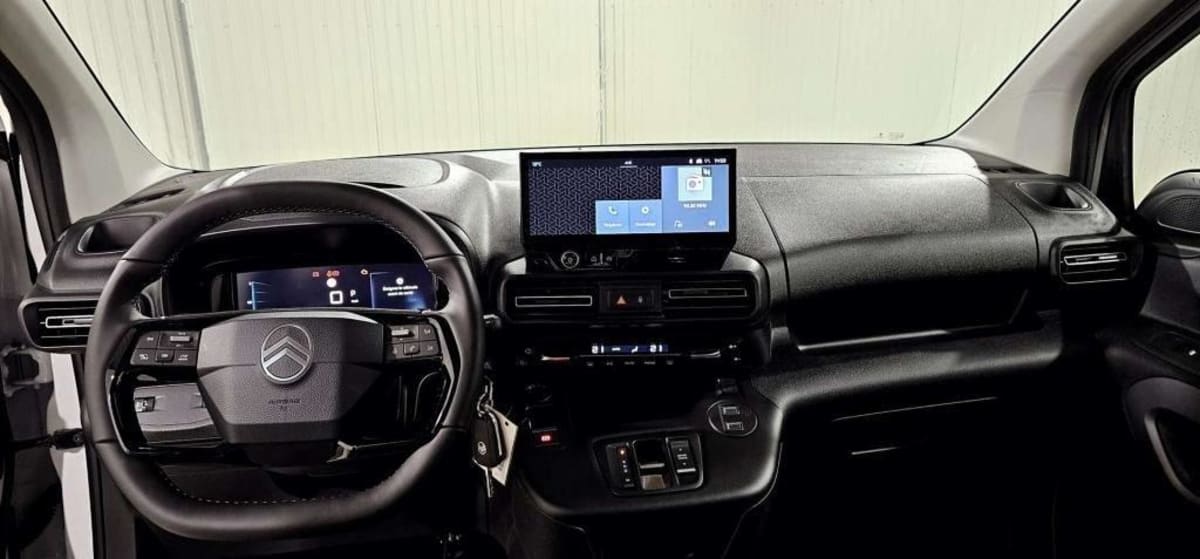 CITROEN BERLINGO BERLINGO TAILLE M HDI 130 EAT8 MAX N1