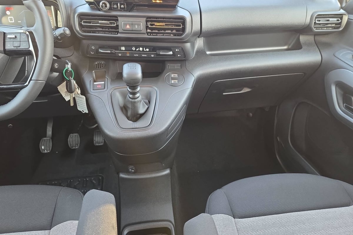 Citroën BERLINGO CABINE APPROFONDIE - Image 13