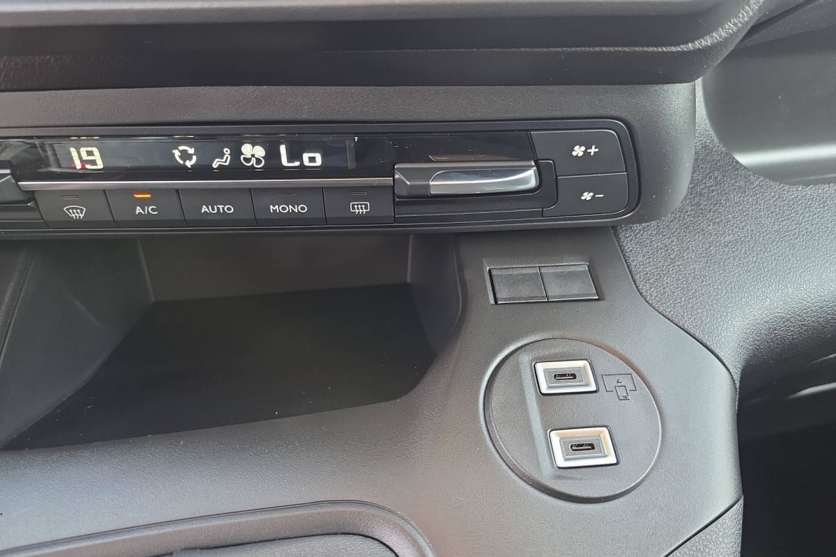 Citroën BERLINGO CABINE APPROFONDIE - Image 14