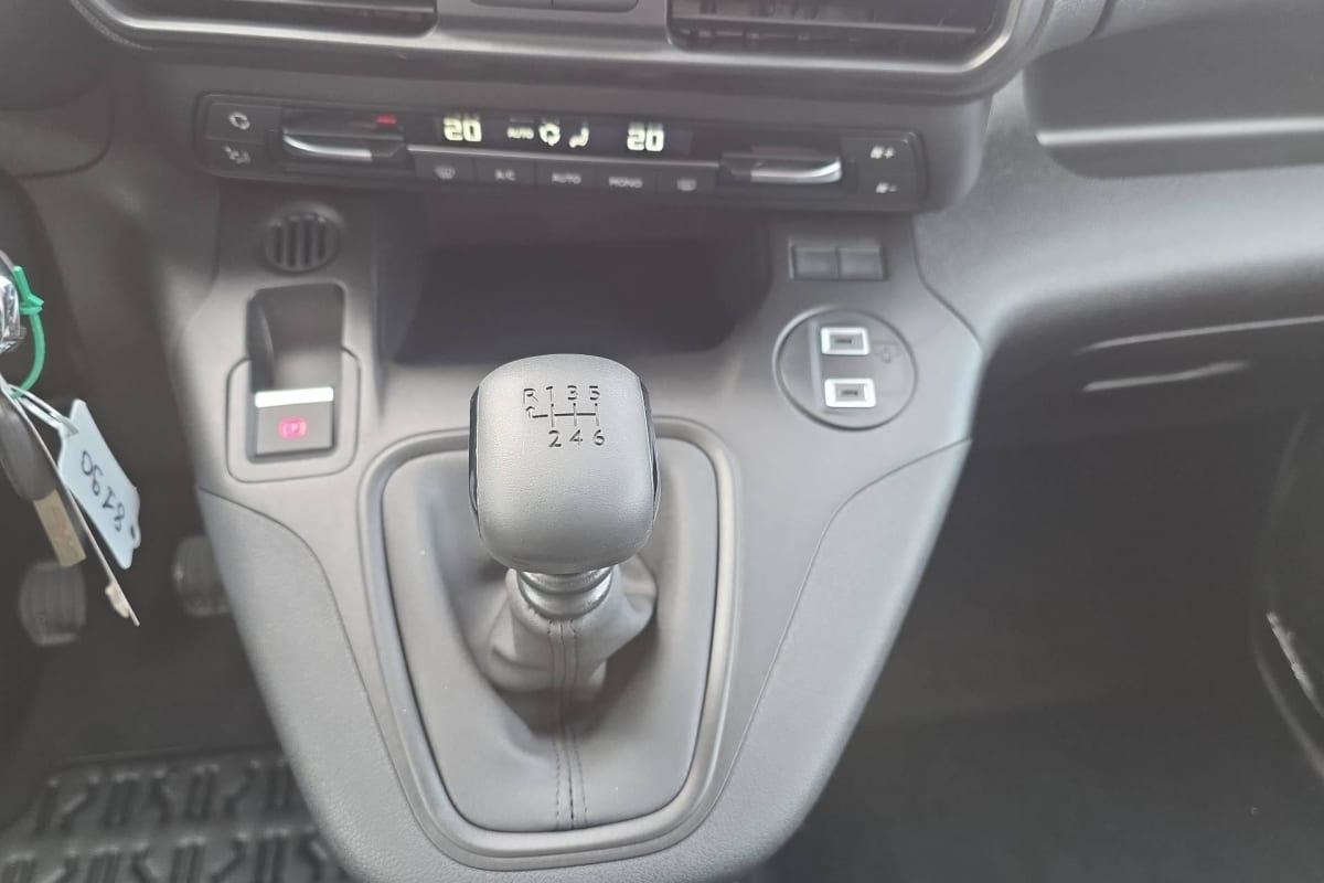 Citroën BERLINGO CABINE APPROFONDIE - Image 16