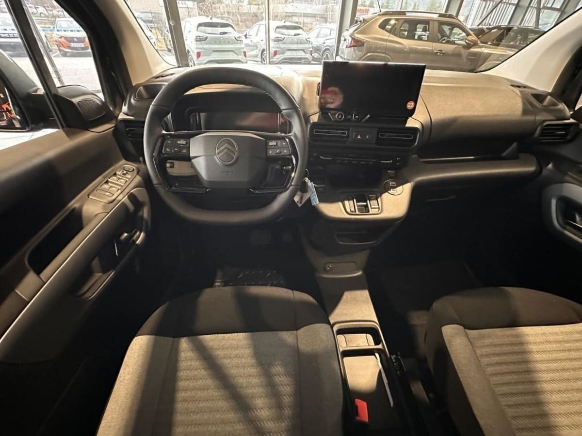 CITROEN BERLINGO BERLINGO TAILLE M HDI 130 EAT8 MAX