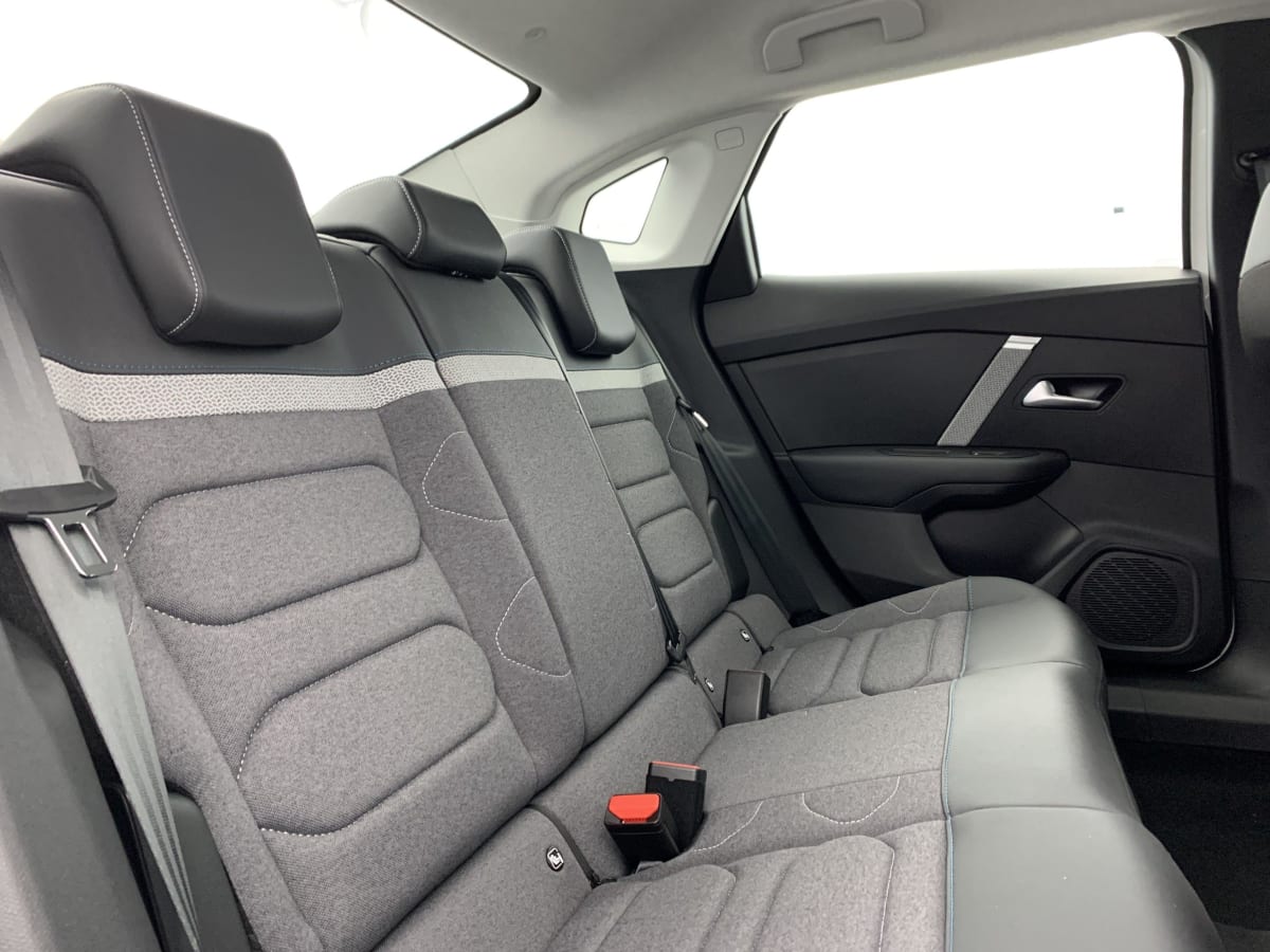 CITROEN C4 X PURETECH 130 EAT8 PLUS