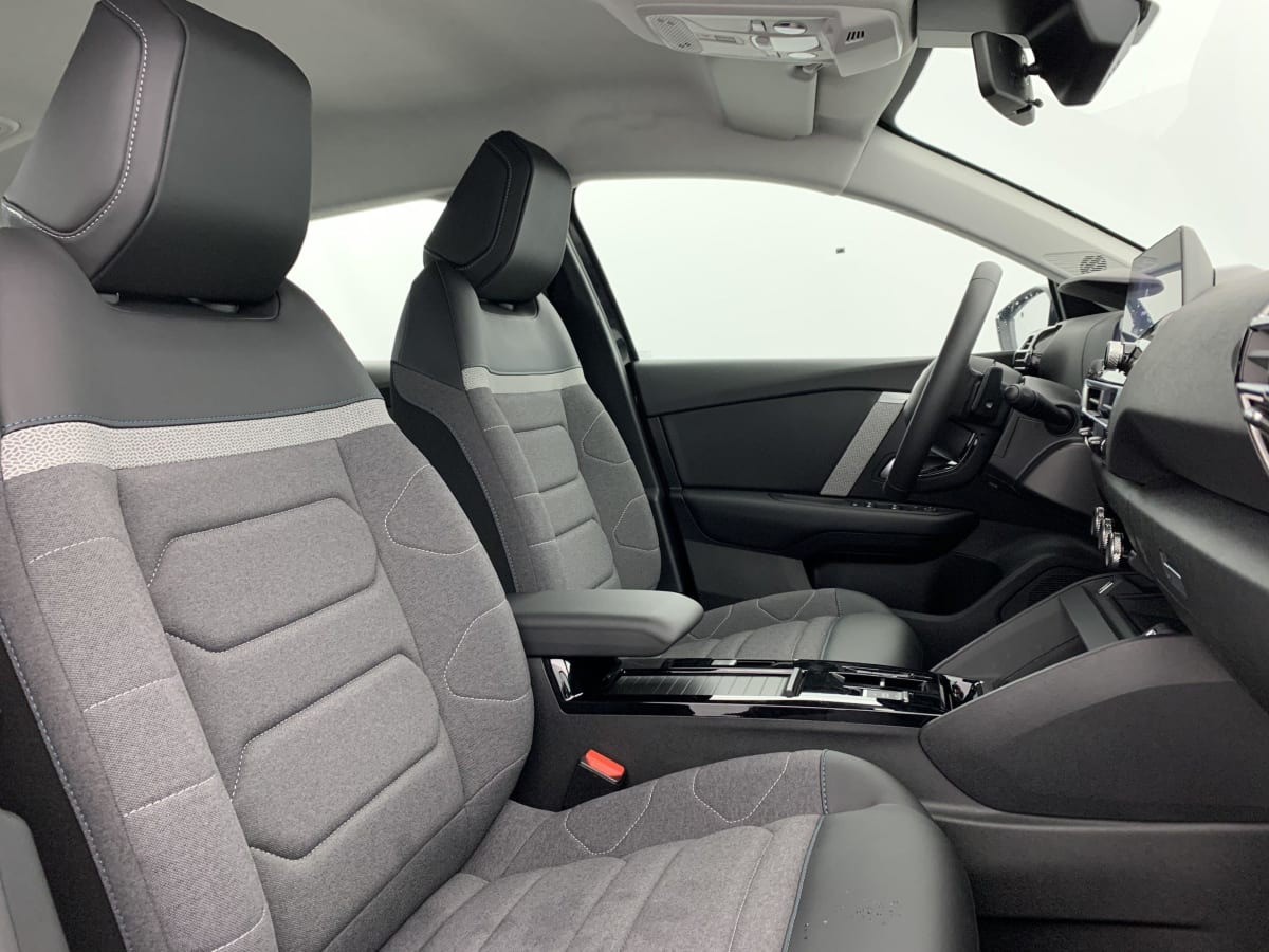 CITROEN C4 X PURETECH 130 EAT8 PLUS