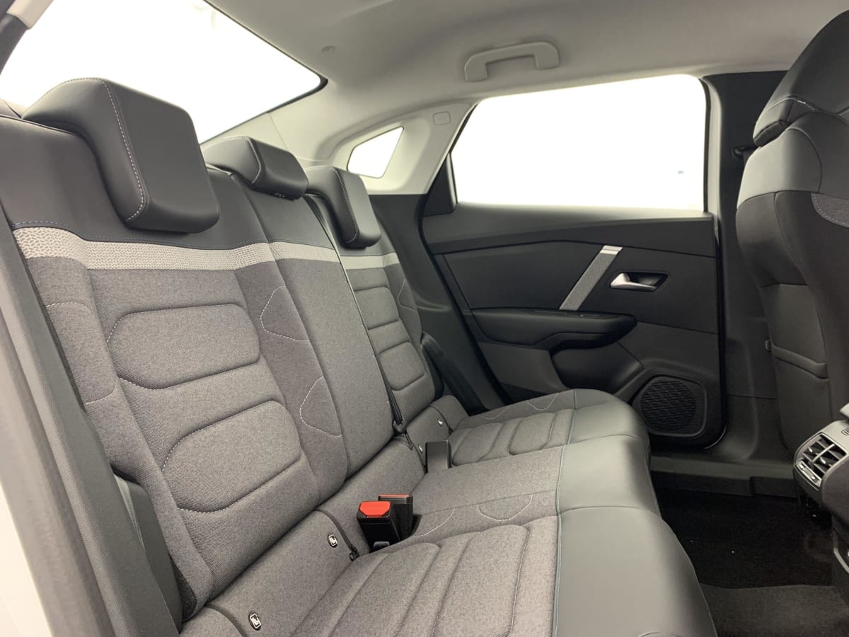 CITROEN C4 X PURETECH 130 EAT8 PLUS