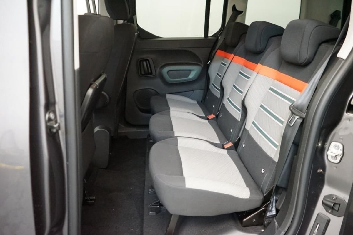 CITROEN E-BERLINGO E-BERLINGO TAILLE M 136 CH 100 KWH AUTOMATIQUE SHINE