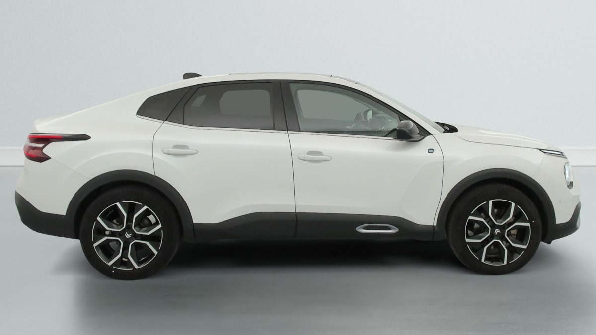 Citroën E-C4 X - Image 8