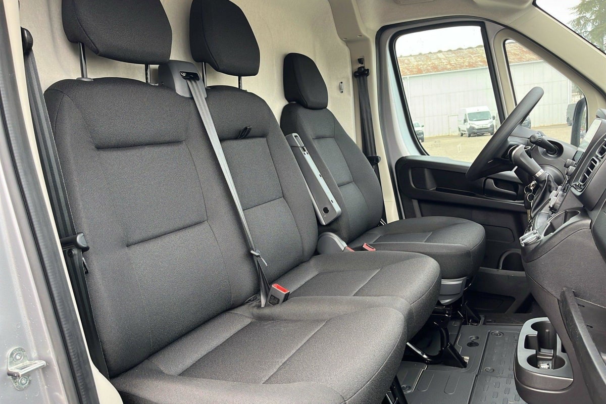 CITROEN JUMPER FOURGON TOLE 35 L3H2 180 BVA8