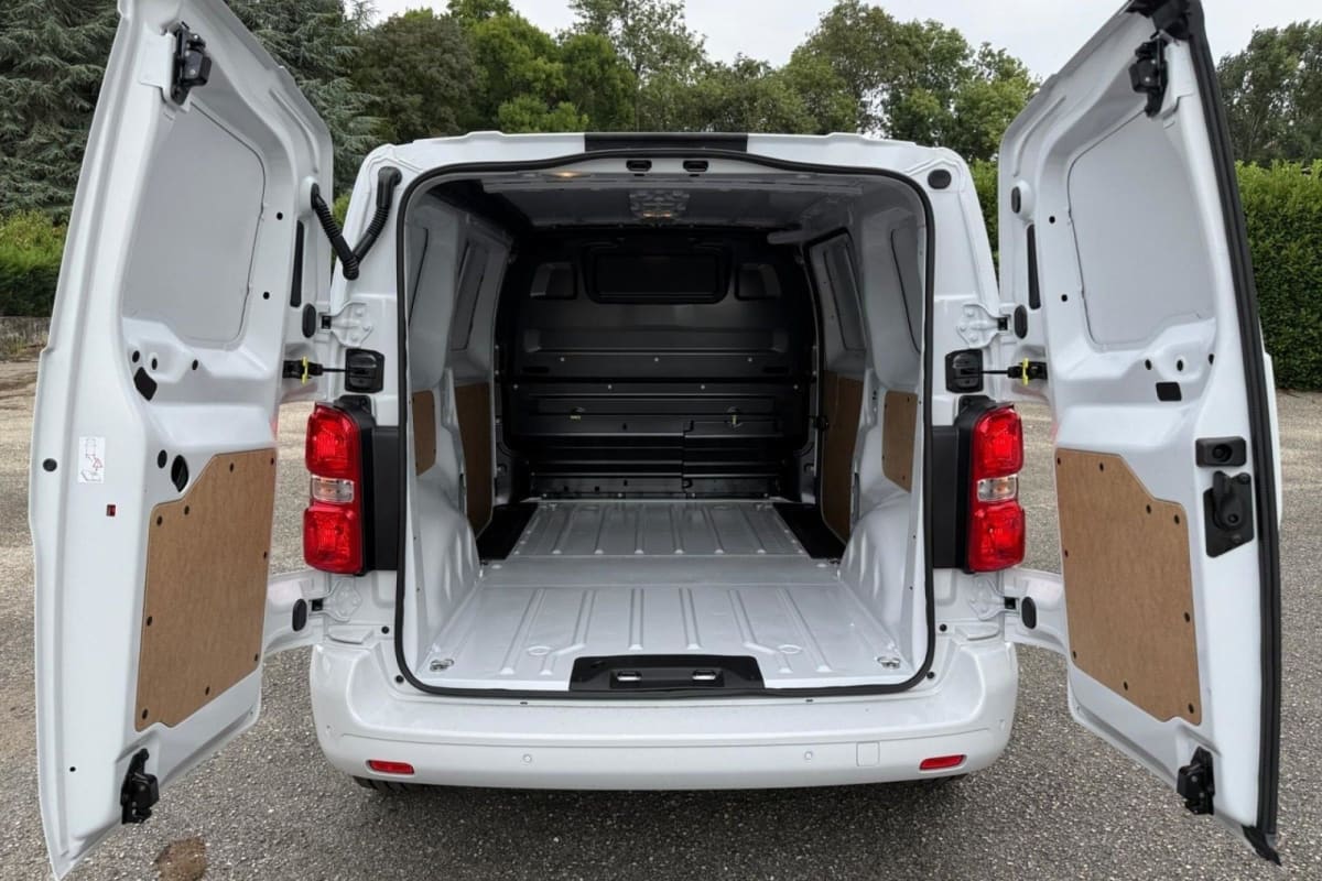 CITROEN JUMPY TAILLE M 2.0 HDI 180 EAT8