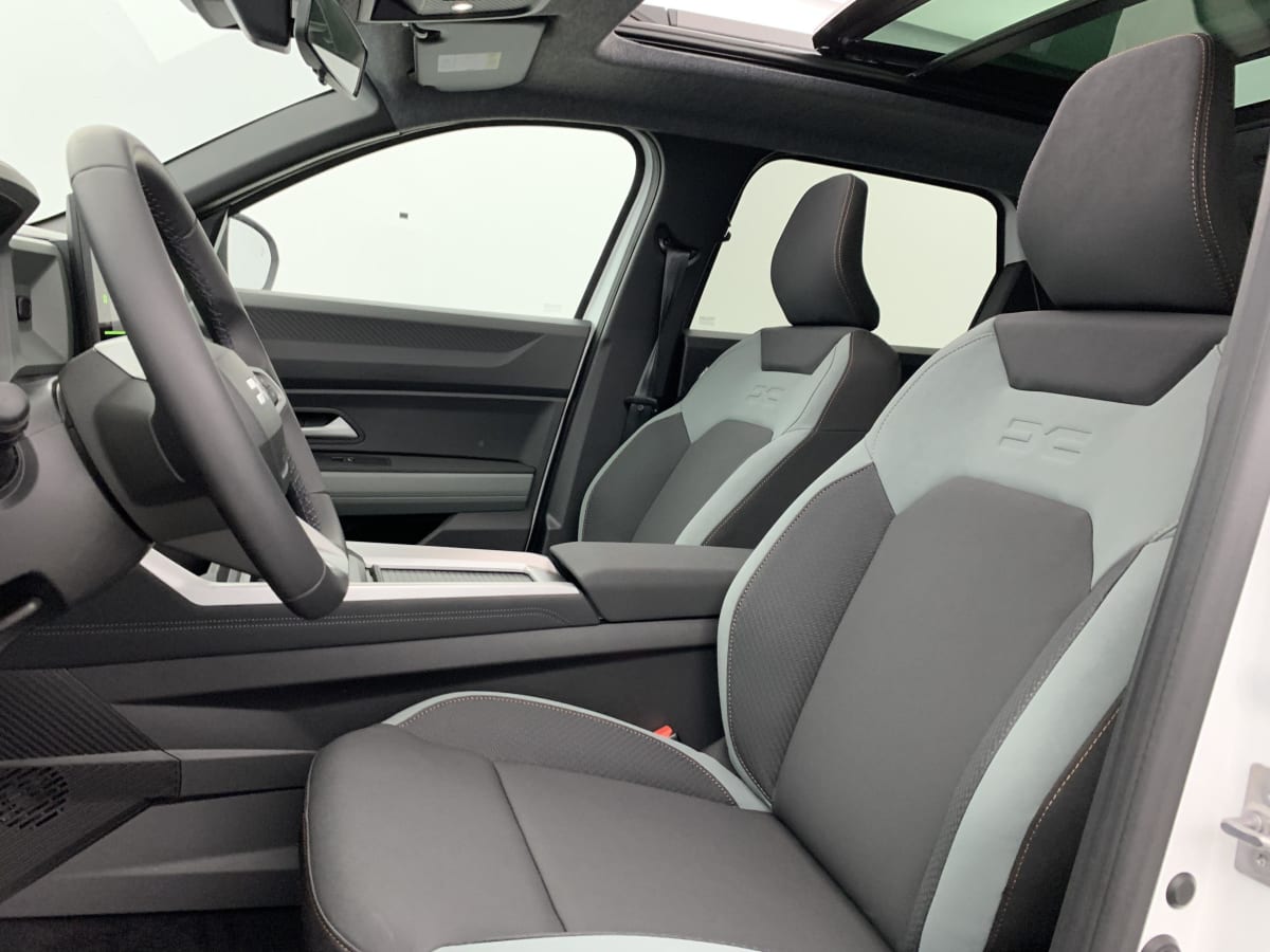 Dacia BIGSTER HYBRID - Image 20