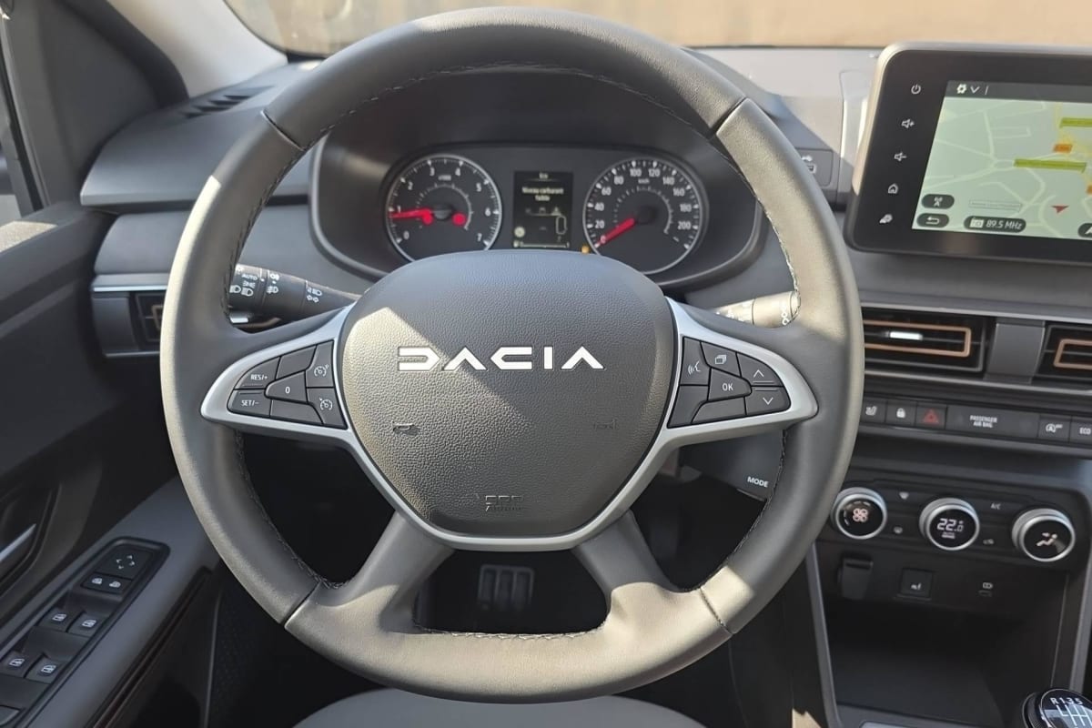 Dacia Sandero - Image 38