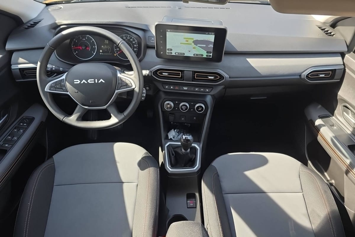 Dacia Sandero - Image 12