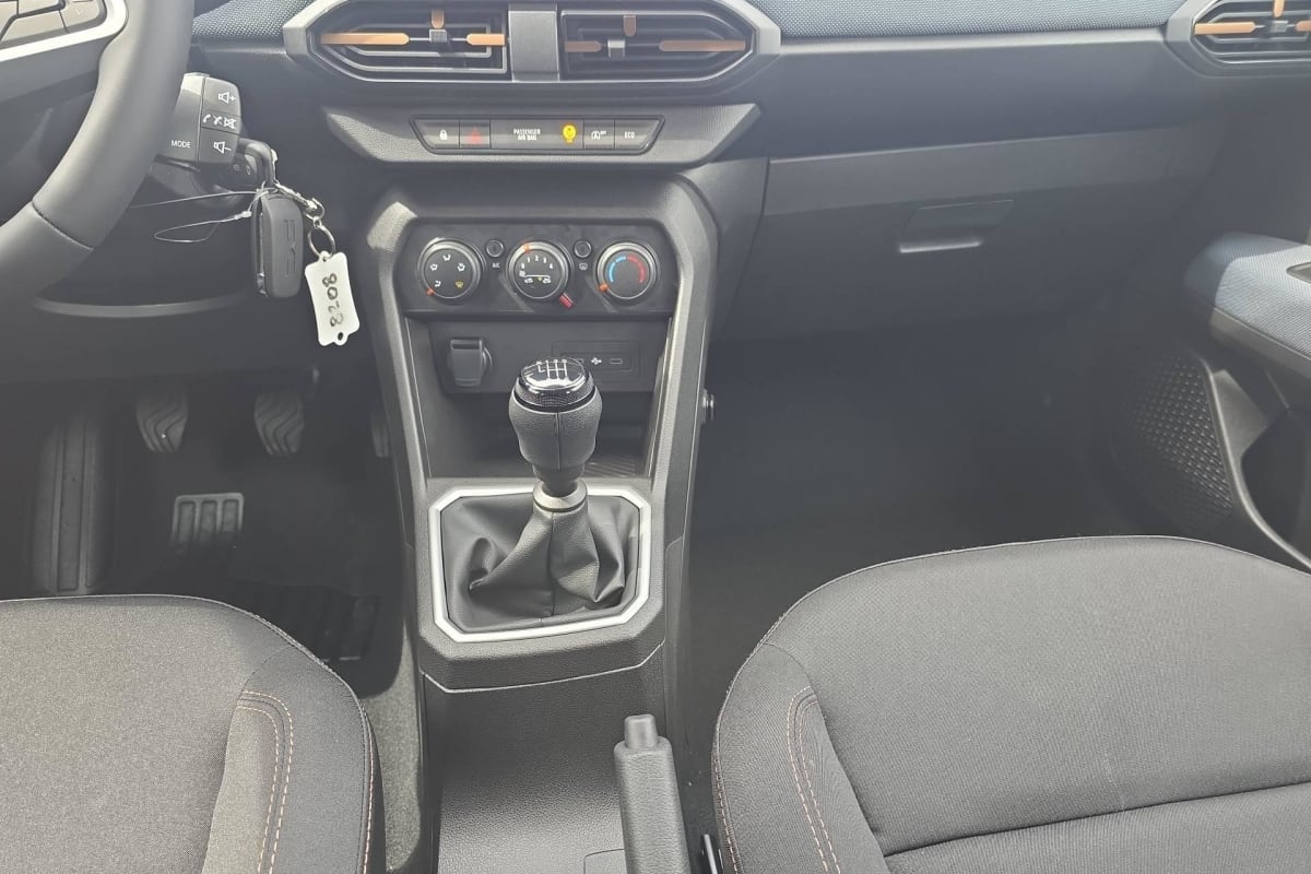 Dacia SANDERO GPL - Image 44