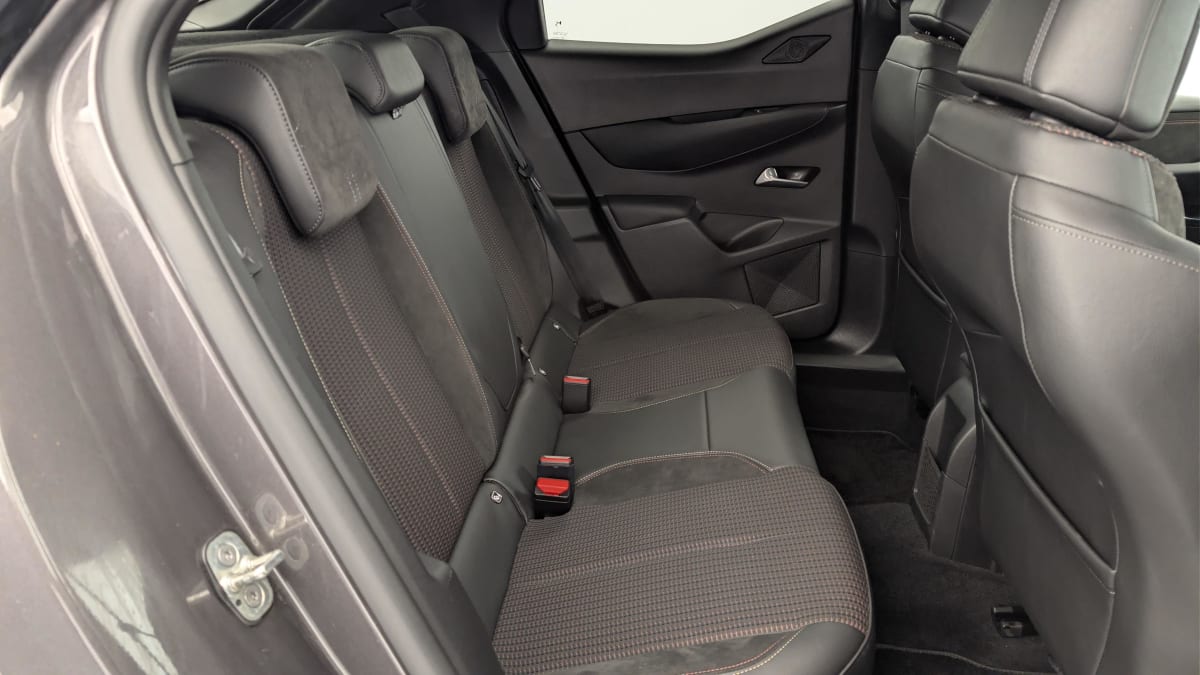 DS DS3 PURETECH 130 EAT 8 PERFORMANCE LINE +