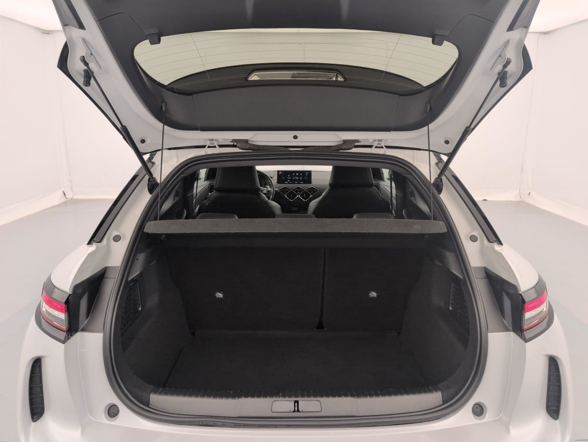 DS DS3 Crossback - Image 11