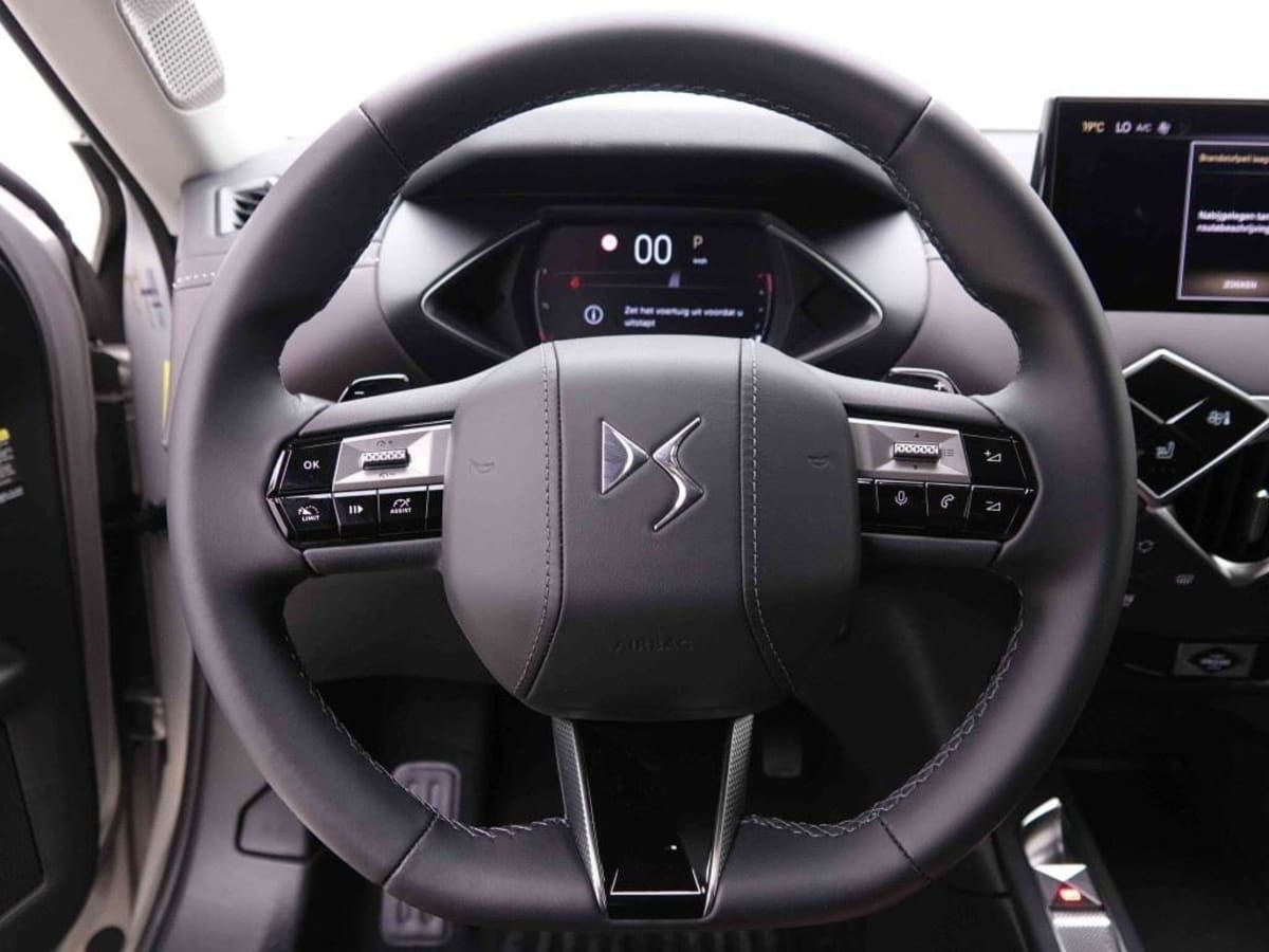 DS DS3 CROSSBACK 1.2 T 130 EAT8 ANTOINE DE SAINT EXUPERY
