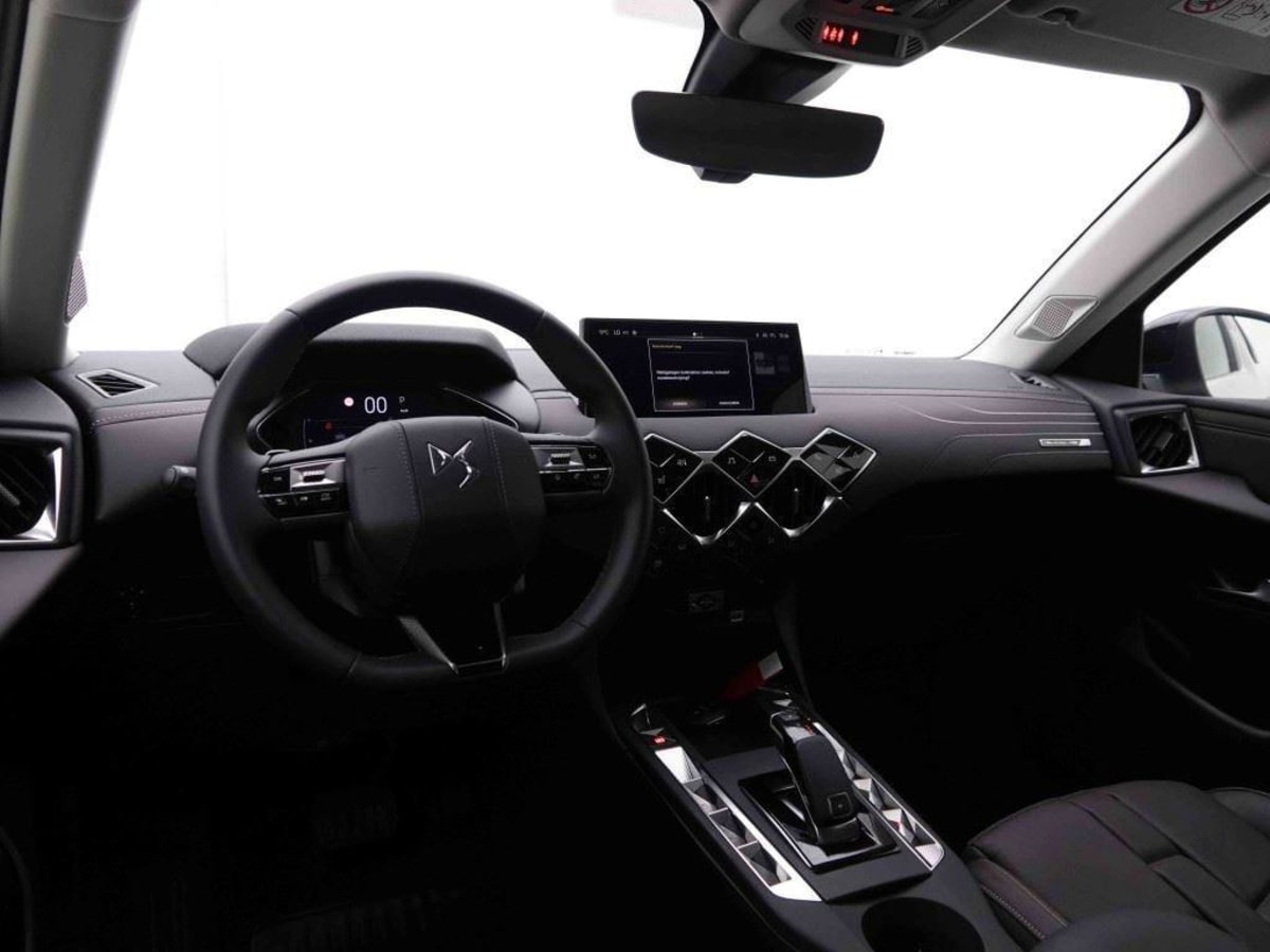 DS DS3 CROSSBACK 1.2 T 130 EAT8 ANTOINE DE SAINT EXUPERY