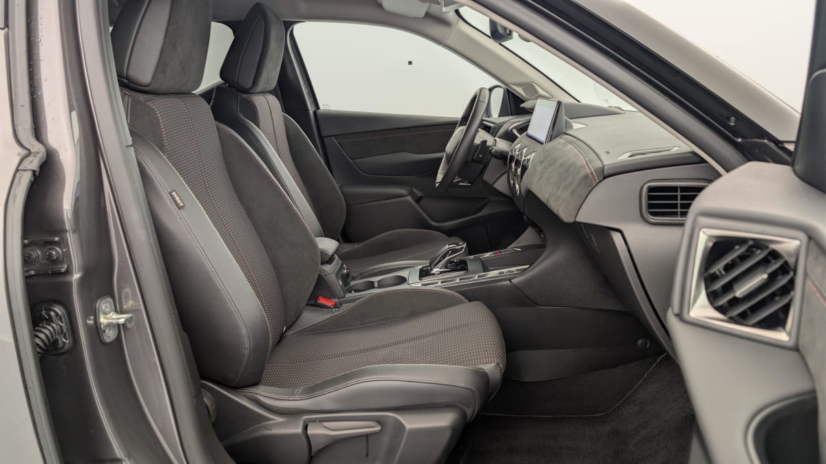 DS DS3 PURETECH 130 EAT 8 PERFORMANCE LINE +