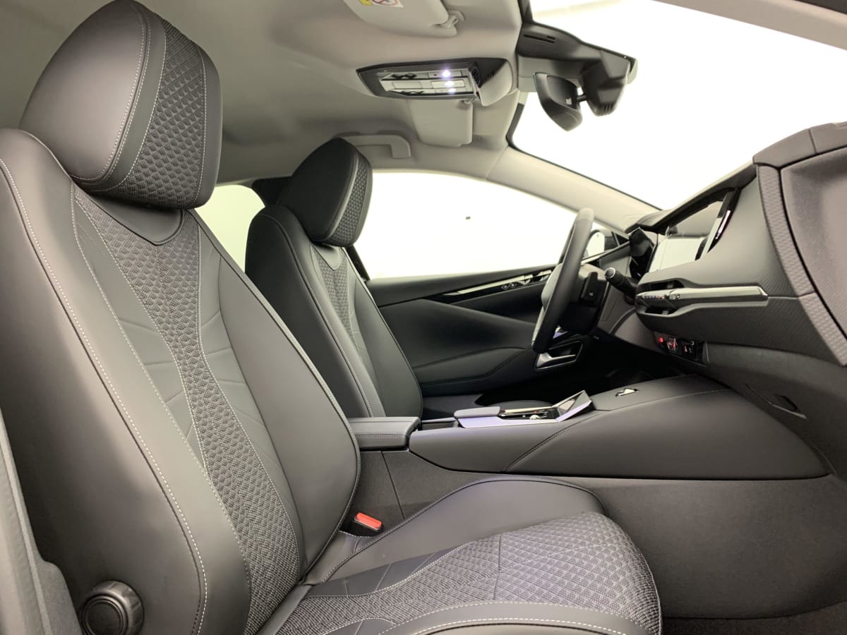 DS DS4 HYBRIDE 136 E-DCT6 PALLAS