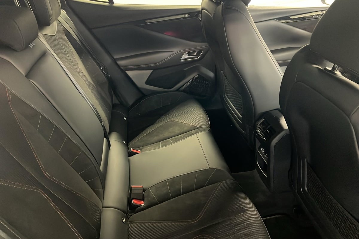 DS DS4 PURETECH 130 EAT8 PERFORMANCE LINE