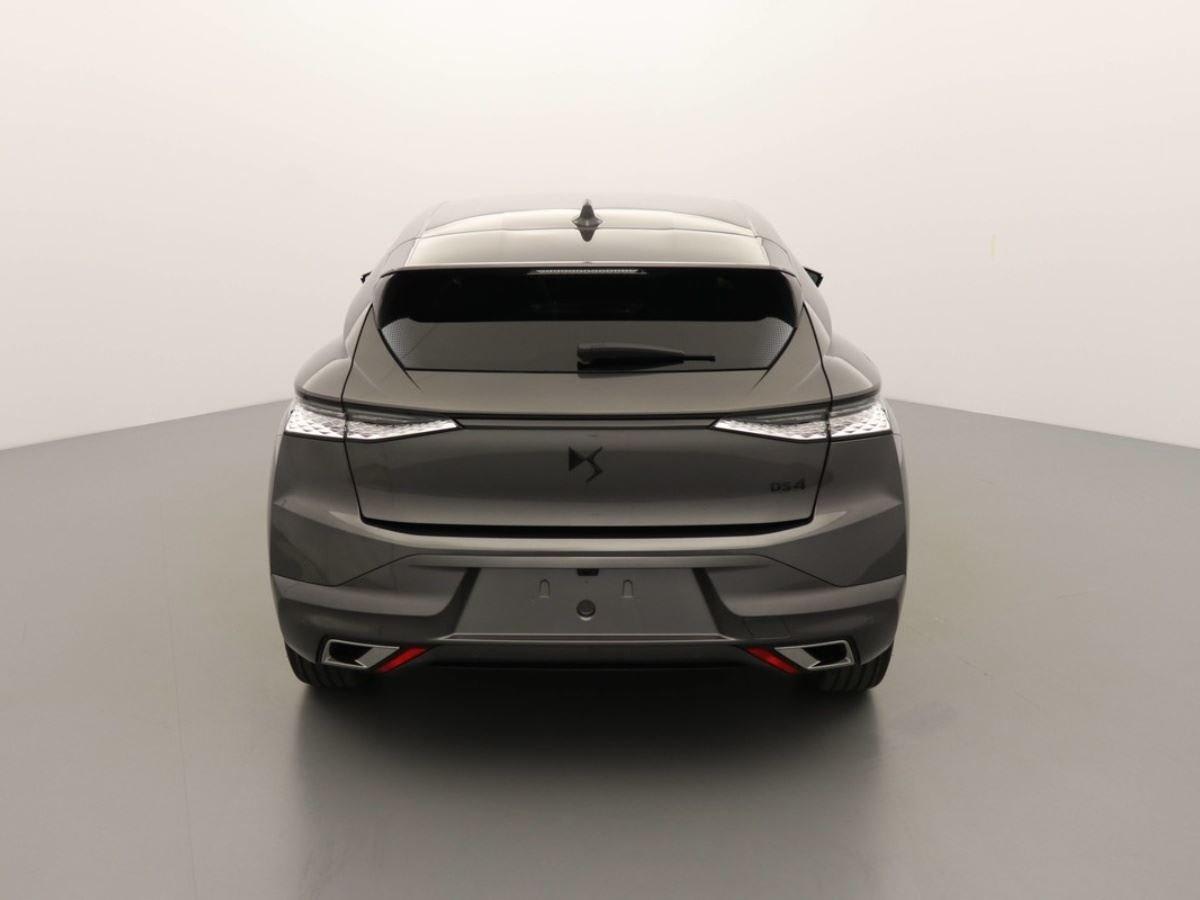 DS DS4 PERFORMANCE LINE+ 1.2 130