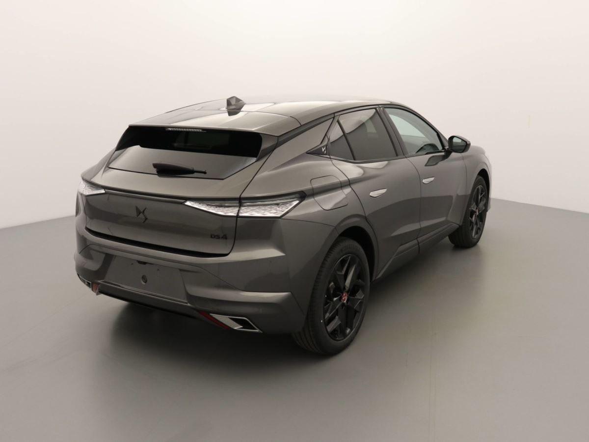 DS DS4 PERFORMANCE LINE+ 1.2 130