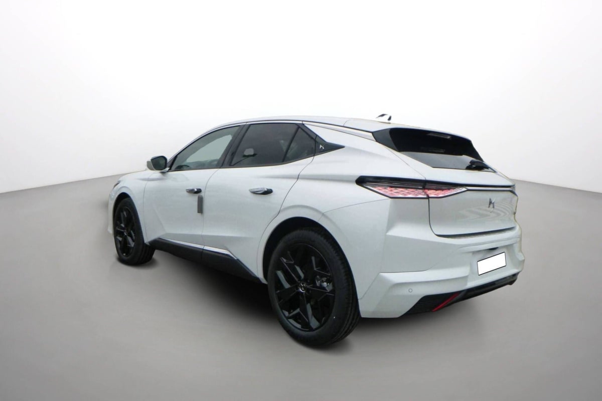 DS DS4 HYBRIDE 136 E-DCT6 PALLAS