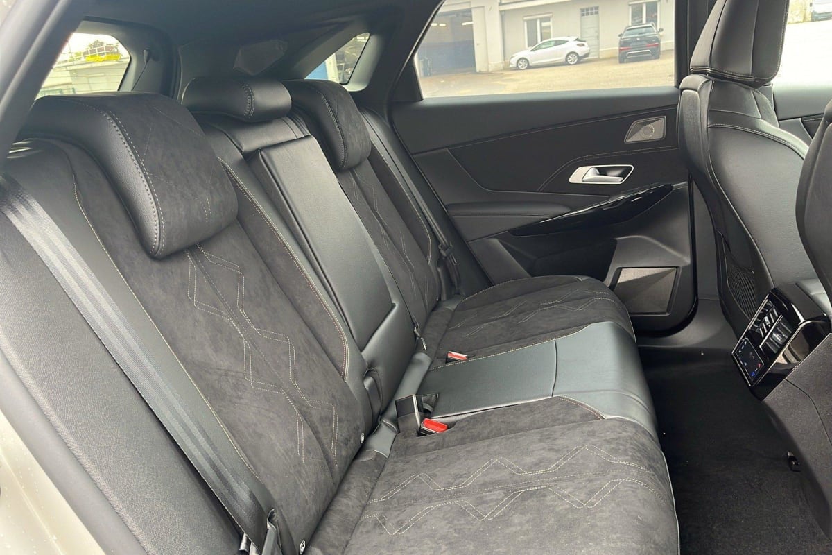 DS DS7 BLUEHDI 130 EAT8 PALLAS