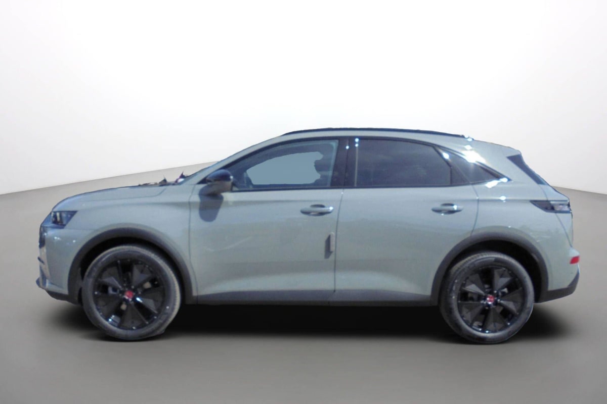DS DS7 BLUEHDI 130 EAT8 PERFORMANCE LINE