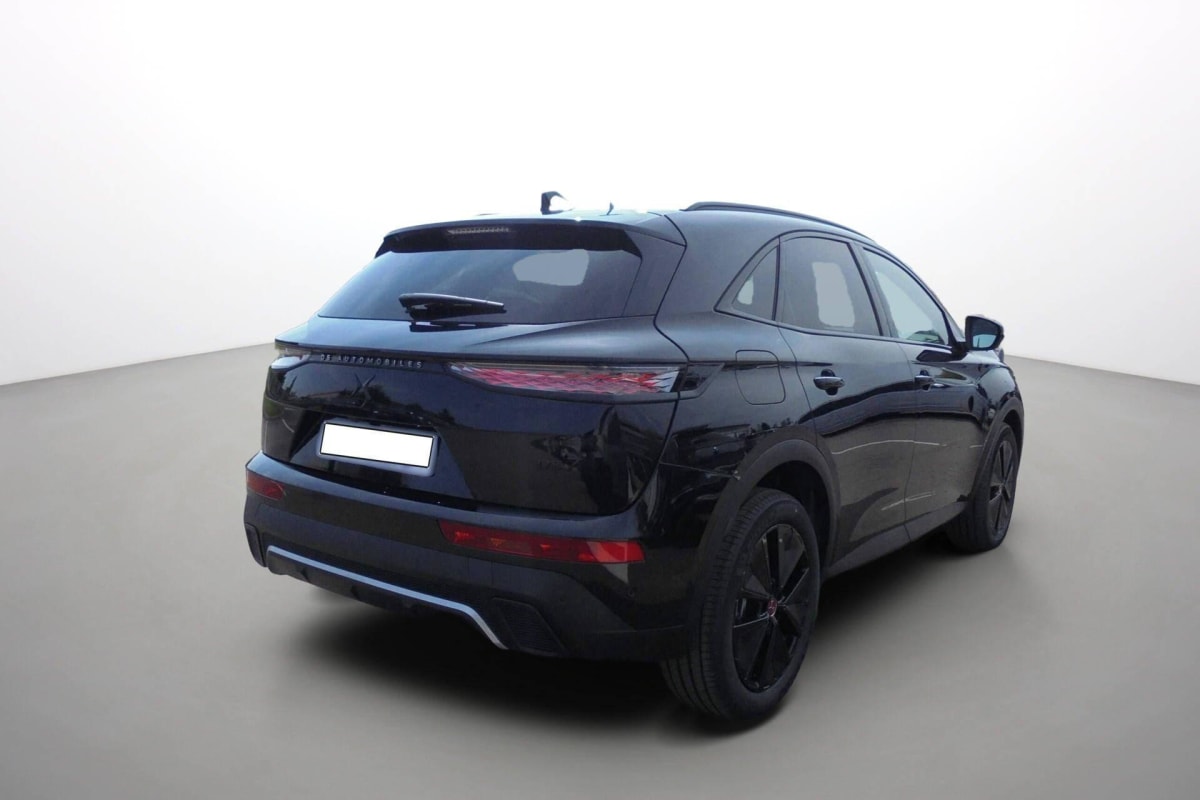 DS DS7 BLUEHDI 130 EAT8 PERFORMANCE LINE
