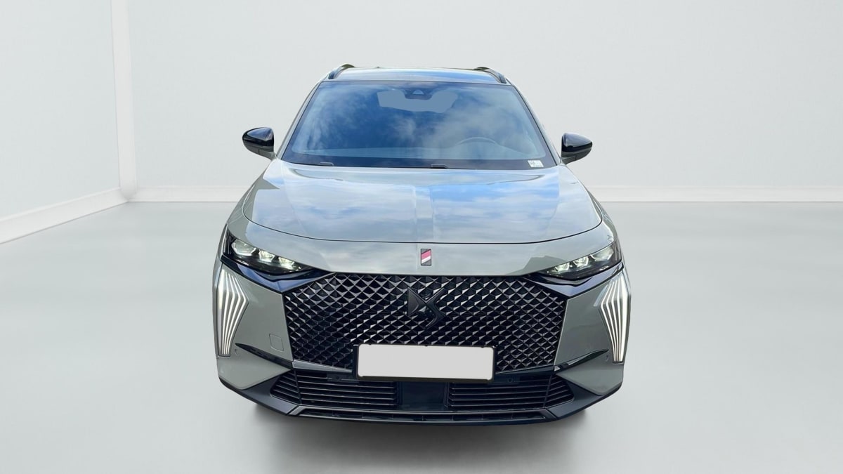 DS DS7 HYBRIDE RECHARGEABLE E-TENSE 300 EAT8 4X4 PERFORMANCE LINE +