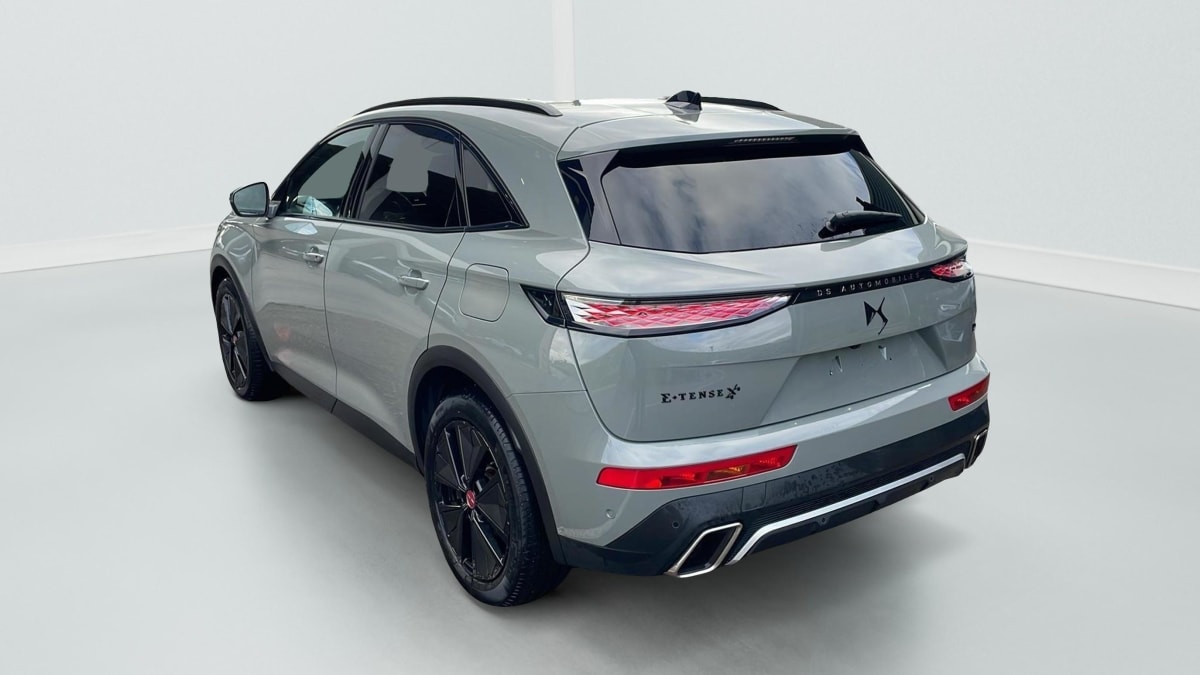 DS DS7 HYBRIDE RECHARGEABLE E-TENSE 300 EAT8 4X4 PERFORMANCE LINE +