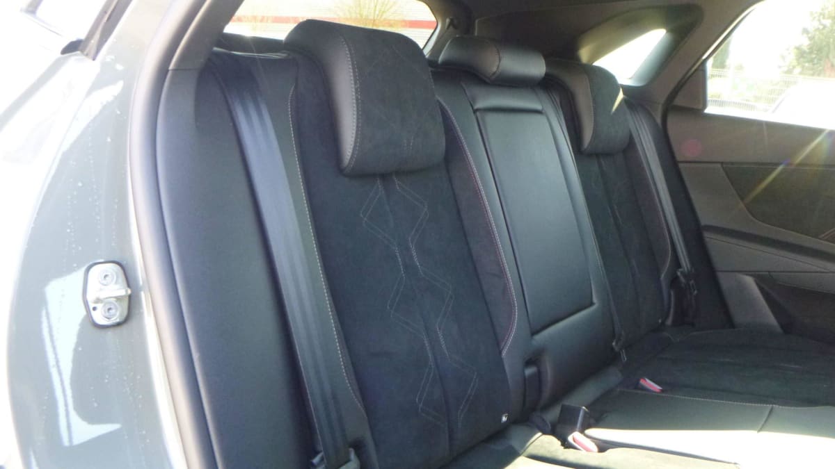 DS DS7 BLUEHDI 130 EAT8 PALLAS