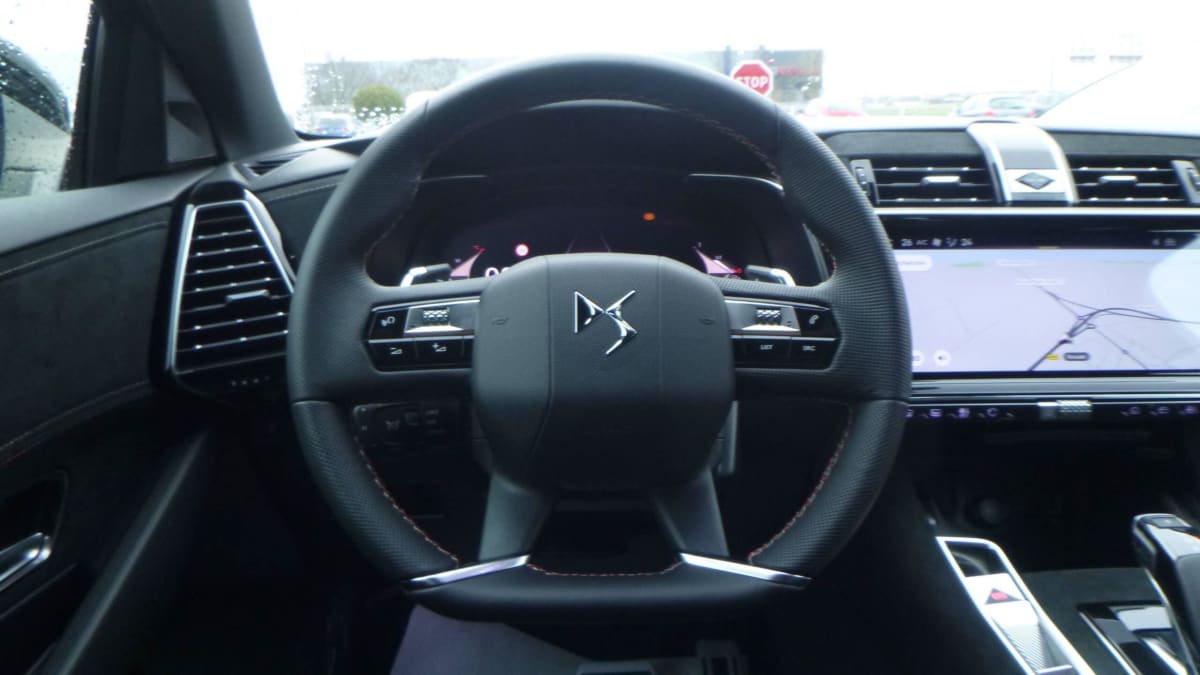 DS DS7 BLUEHDI 130 EAT8 PERFORMANCE LINE