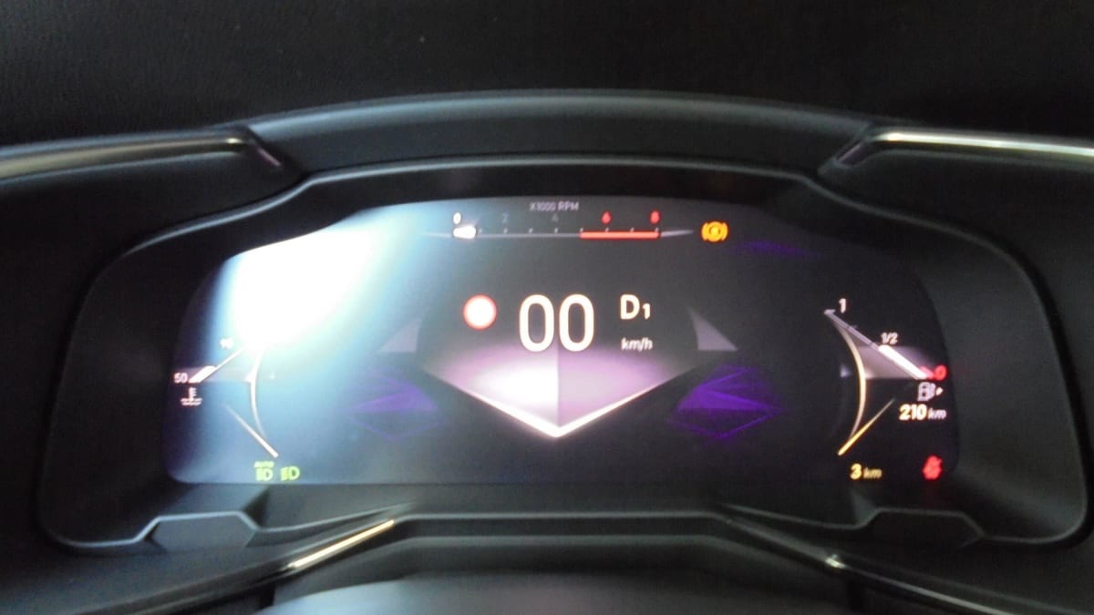 DS DS7 BLUEHDI 130 EAT8 PERFORMANCE LINE