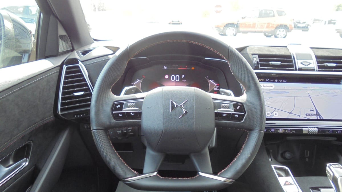 DS DS7 BLUEHDI 130 EAT8 PERFORMANCE LINE