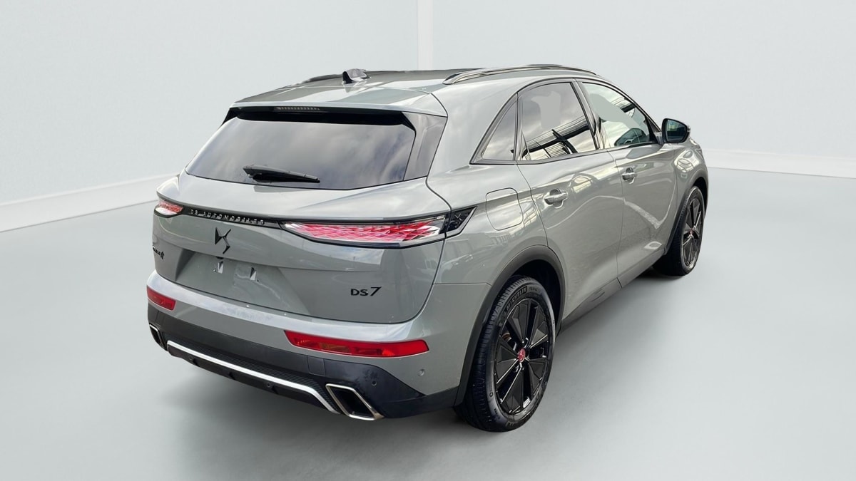 DS DS7 HYBRIDE RECHARGEABLE E-TENSE 300 EAT8 4X4 PERFORMANCE LINE +