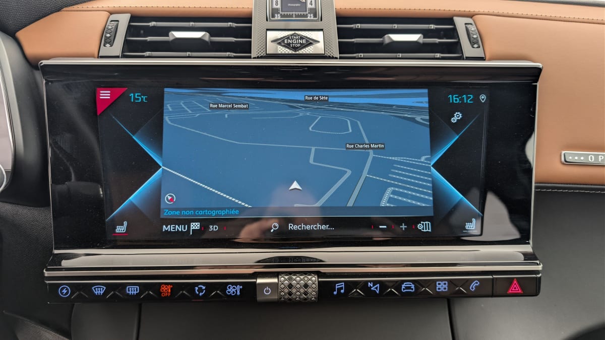 DS DS7 Crossback - Image 17