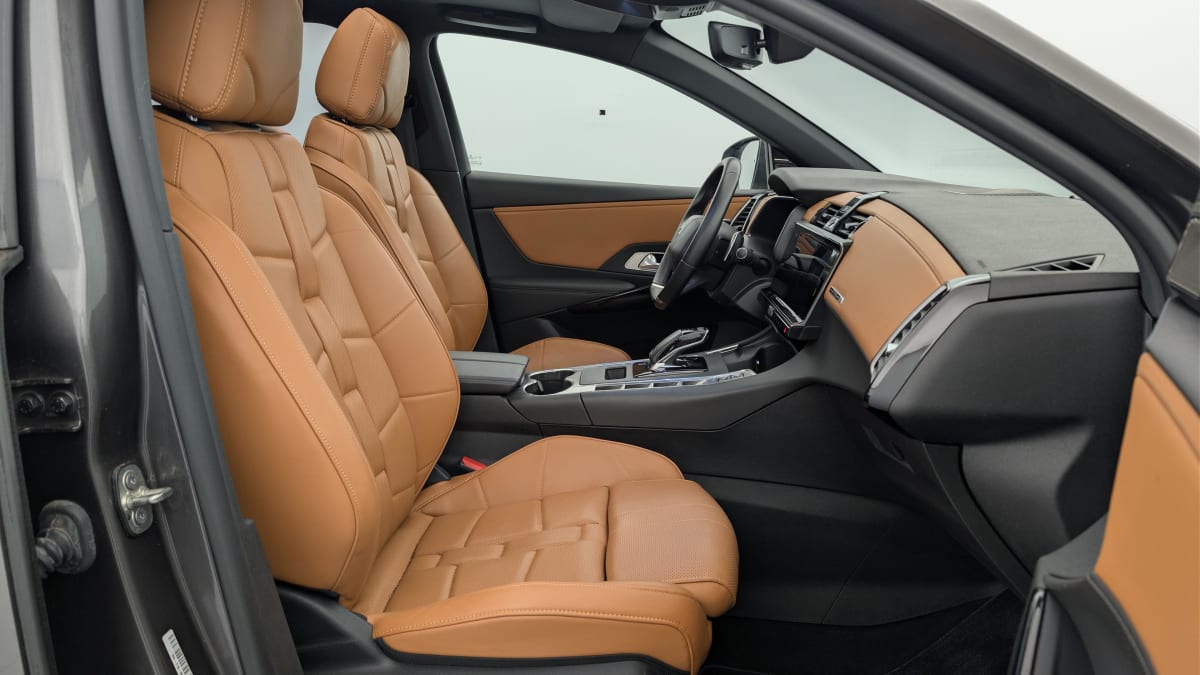 DS DS7 CROSSBACK HYBRIDE E-TENSE 300 EAT8 4X4 RIVOLI