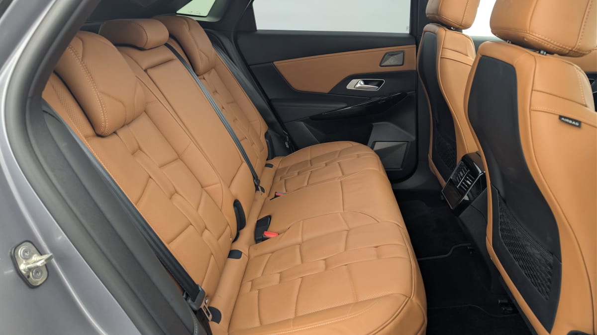 DS DS7 CROSSBACK HYBRIDE E-TENSE 300 EAT8 4X4 RIVOLI