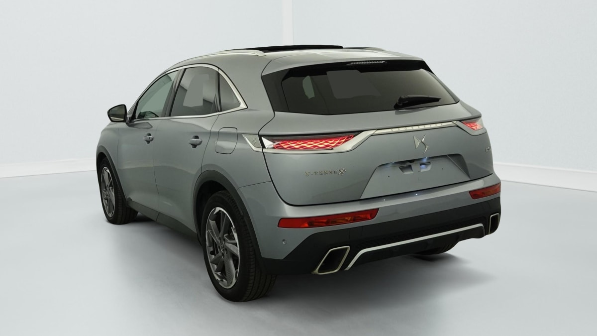 DS DS7 CROSSBACK HYBRIDE E-TENSE 300 EAT8 4X4 RIVOLI