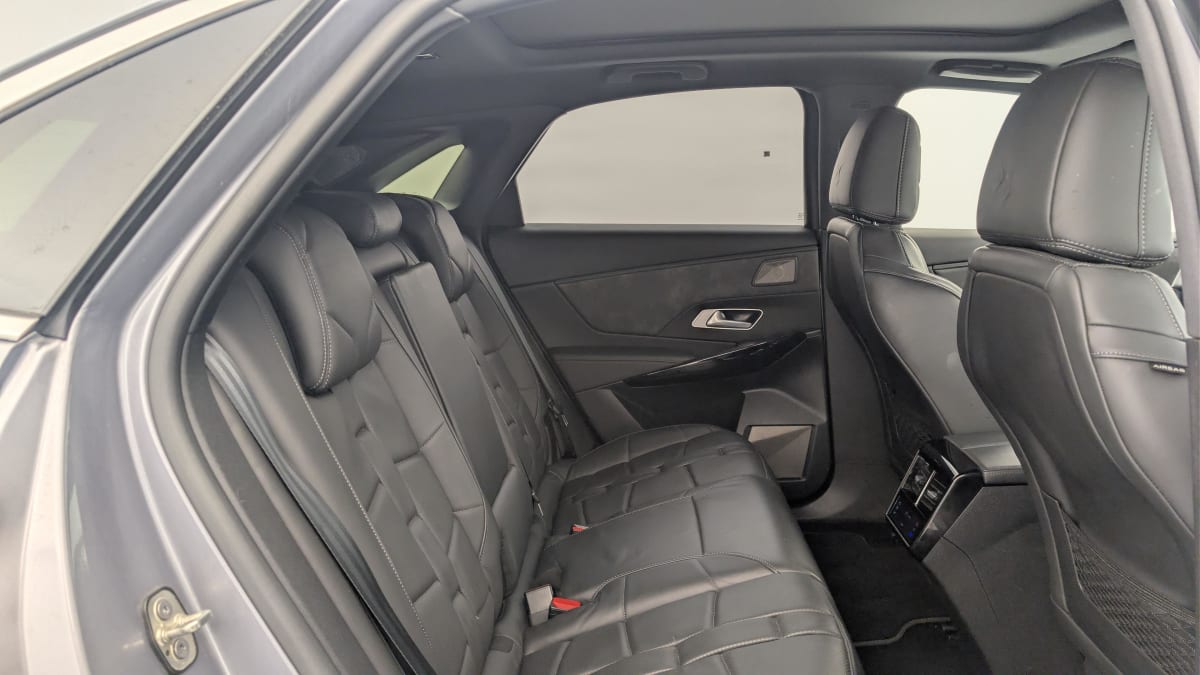 DS DS7 CROSSBACK HYBRIDE E-TENSE 300 EAT8 4X4 RIVOLI