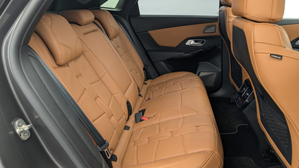 DS DS7 CROSSBACK HYBRIDE E-TENSE 300 EAT8 4X4 RIVOLI