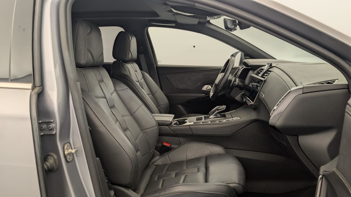 DS DS7 CROSSBACK HYBRIDE E-TENSE 300 EAT8 4X4 RIVOLI