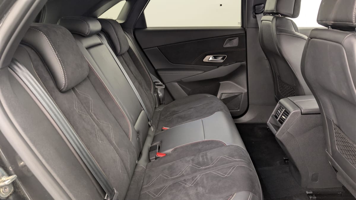 DS DS7 HYBRIDE RECHARGEABLE E-TENSE 300 EAT8 4X4 PERFORMANCE LINE +