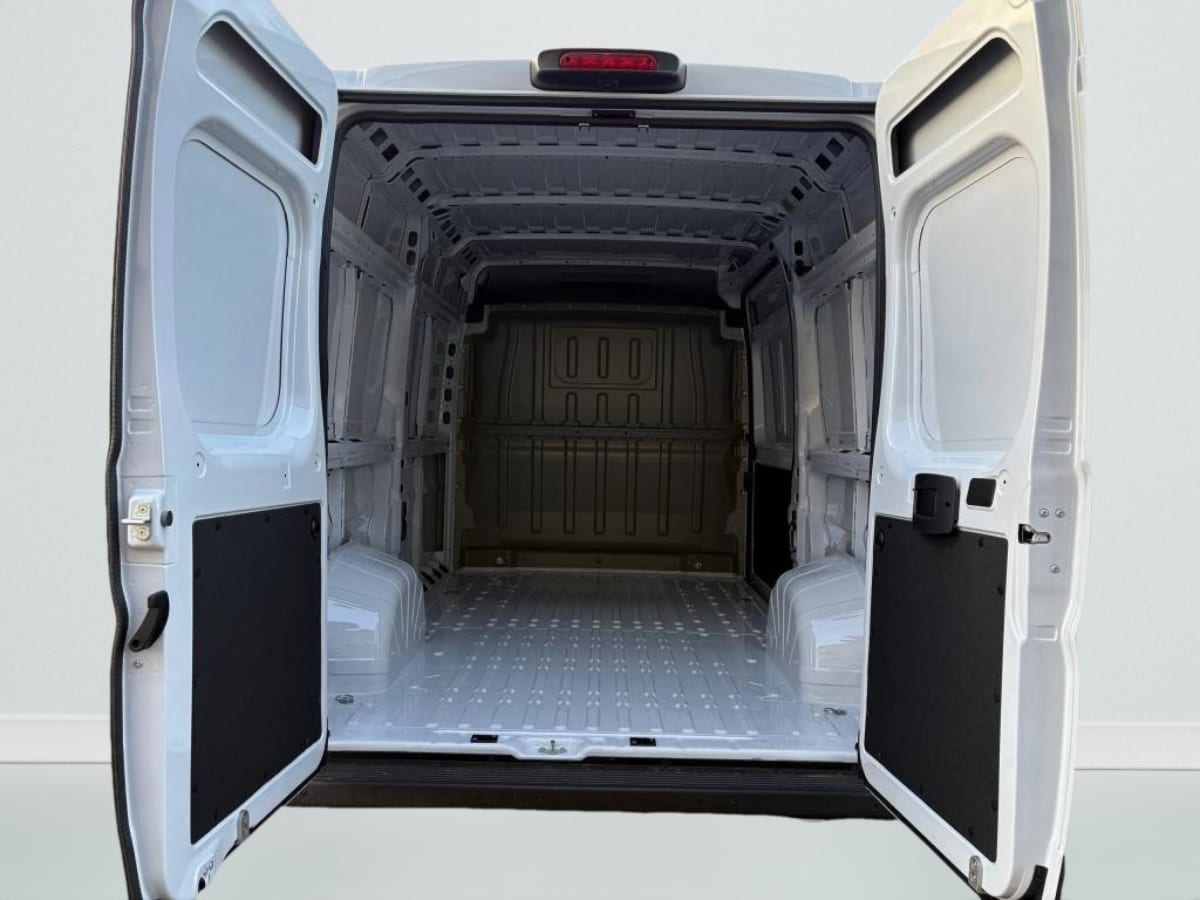 FIAT DUCATO FOURGON DUCATO FGN TOLE L2H2 (MH2) 3.3 T 140 CH