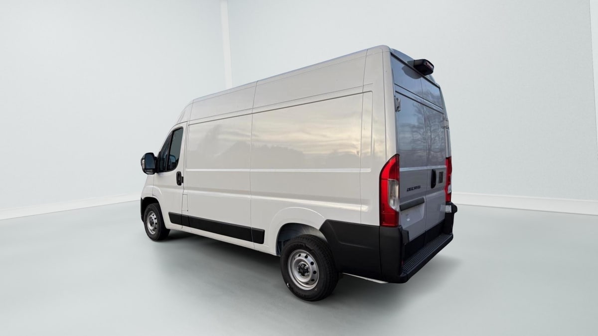 FIAT DUCATO FOURGON DUCATO FGN TOLE L2H2 (MH2) 3.3 T 140 CH