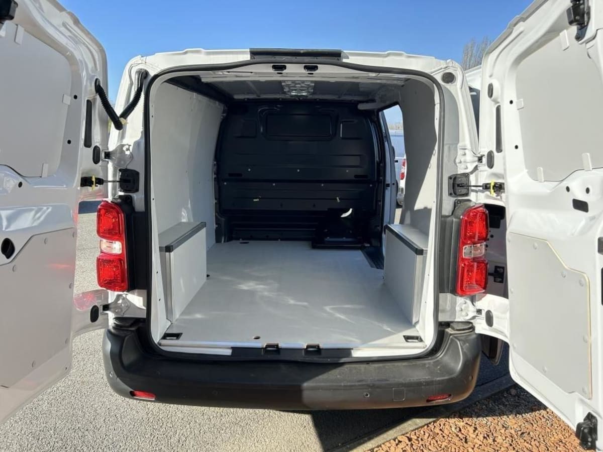 FIAT SCUDO FOURGON BLUEHDI 145 M EAT8