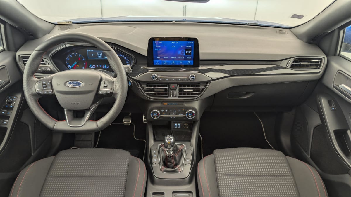Ford Focus - Image 13