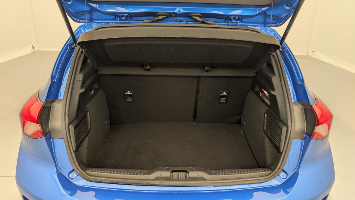 Ford Focus - Image 11